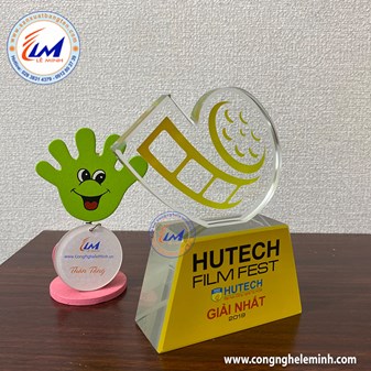 KỶ NIỆM CHƯƠNG PHA LÊ MẪU HUTECH LÀM THEO YÊU CẦU